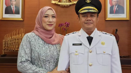 Foto: Raden Gani Muhammad Bersama Istri