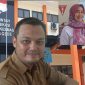 Foto: Kepala Puskesmas, dr. Agung Firdaus Insani & Endang Megawati Bagian Program Jiwa Puskesmas Pondok Gede  