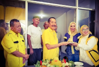 Foto: H. Aan Suhanda Bersama Ketua DPD Partai Golkar Kota Bekasi, Ade Puspitasari