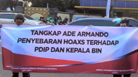 Foto: Aksi Tangkap Ade Armando