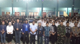 KPUD Kabupaten Bekasi Ajak Santri Nobar 