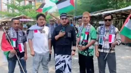 Foto: Ketua DPD KNPI Kabupaten Bekasi: Nawawi Al-Aksi (Tengah Kokok dan Peci Hitam) 