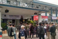 Aksi Mahasiswa di Kantor DBMSDA Kota Bekasi