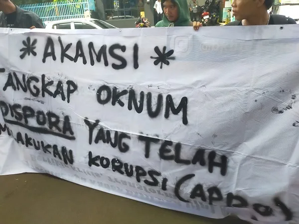 Aksi AKAMSI di Kantor Kejari Kota Bekasi