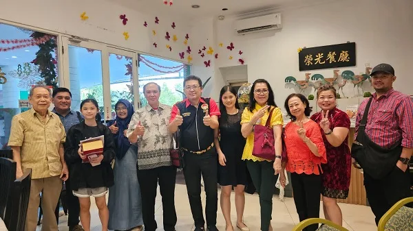 Alvin Lim Rayakan Tahun Baru di Sinar Lestari Restoran 