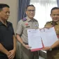 Foto: Kepala BPN ATR Kota Bekasi, Amir Sofwan & Pj Walikota Bekasi Raden Gani Muhamad