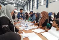 Foto: Pj Dani Ramdan Saat Berkunjung ke Gudang Logistik KPU