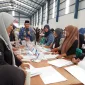 Foto: Pj Dani Ramdan Saat Berkunjung ke Gudang Logistik KPU