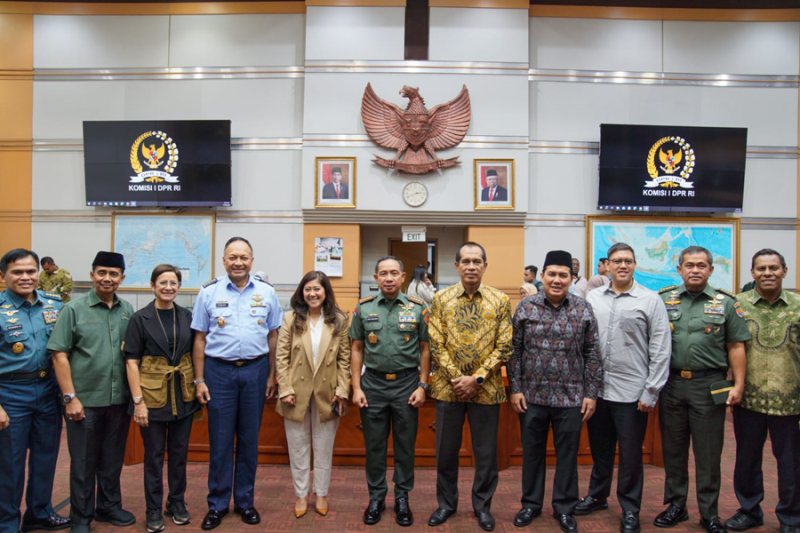 Panglima TNI Hadiri Rapat Kerja Komisi I DPR RI 