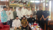Foto: Pengurus FKUB Kota Bekasi Kunjungi Kediaman Tri Adhianto