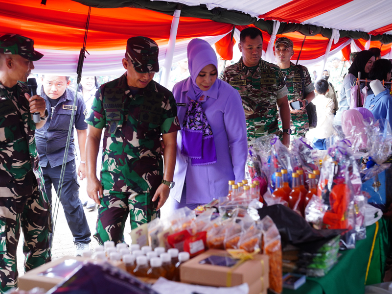 TNI Membuka Bazar Ramadhan 2024