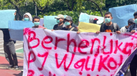 Aksi Mahasiswa di Gedung DPRD Kota Bekasi