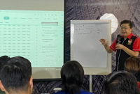 Foto: Alvin Lim Saat Mengisi Acara Training Options Batch 2 