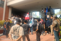 Aksi Demo Mahasiswa di DPRD Kota Bekasi
