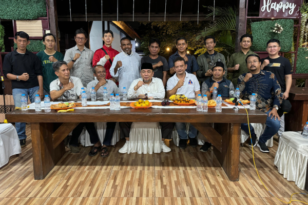 Tokoh dan Pemuda Kristen Kampung Sawah Dukung Heri Koswara Jadi Walikota Bekasi