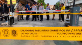 Pemkot Segel 3 Titik Gate Parkir Milik Warga Paguyuban Ruko SNK