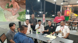 Foto: Pewaris Nasam Bin Ramin (Pojok Kiri Atas Jualan Daun Pisang)