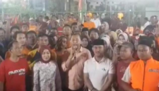 Foto: Nyumarno & Calon Bupati Bekasi, Ade Kusawara Kunang 