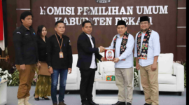 KPU Kabupaten Bekasi Saat Menerima Pendaftaran