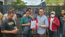 Foto: Aksi Sejumlah OKP di Kejari Kota Bekasi, Jawa Barat