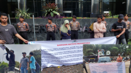 BARAK NUSANTARA Saat Aksi di Gedung KPK Jakarta