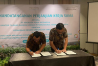 Foto: Kepala Kejaksaan Negeri Kabupaten Tangerang, Ricky Tommy Hasiholan dan Dwi Ananda Wicaksono, Generasi Manager PT. Angkasa Pura Indonesia Saat Menandatangani Perjanjian Kerjasama