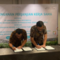 Foto: Kepala Kejaksaan Negeri Kabupaten Tangerang, Ricky Tommy Hasiholan dan Dwi Ananda Wicaksono, Generasi Manager PT. Angkasa Pura Indonesia Saat Menandatangani Perjanjian Kerjasama