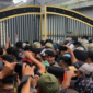 Eksekusi Warga Cluster Bumi Sani di Bekasi 