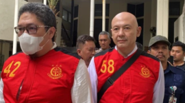 Terdakwa Arif Nugroho alias Bastian dan Muhammad Bayu Hartanto 