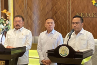 Foto: Jaksa Agung, Sianitar Burhanuddin (kiri) Bersama Dirut PT. Pertamina Patra Niaga, Riva Siahaan (kanan)