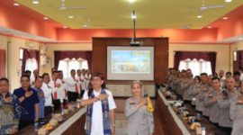 Keterangan Foto : Kapolres Pematangsiantar AKBP Sah Udur T.M Sitinjak saat menerima reses Anggota DPR RI, Dr. Hinca IP Panjaitan