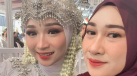 Foto: Nadia Fatimah Azzahra (Kiri) Bersama Kakaknya Nurhalimah Febriani (Kanan)