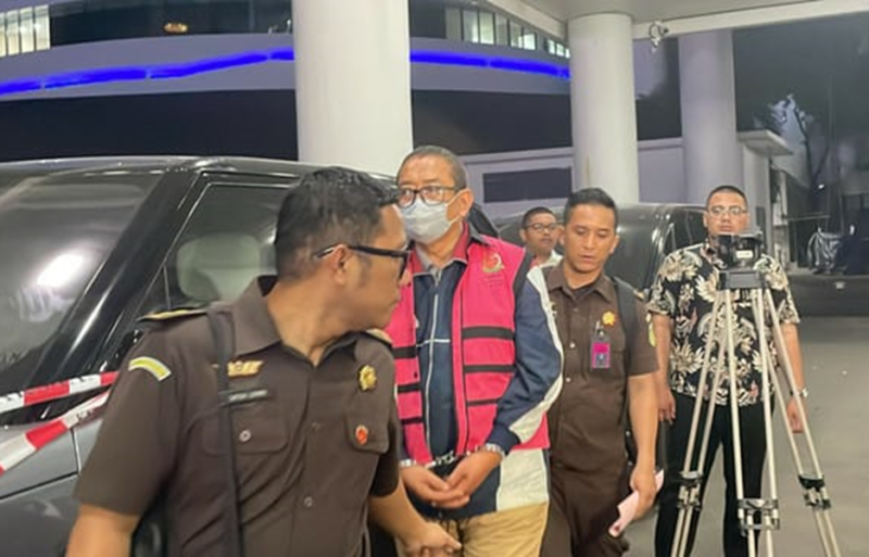 Foto: Direktur Pemberitaan Jak TV, TB Ditahan Penyidik Kejagung