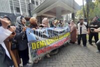 Ratusan Aktivis Geruduk Kampus UGM