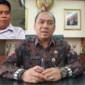 Foto: Direktur CBA, Uchok Skay Khadafi & Walikota Jakarta Barat, Uus Kuswanto