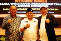 Foto: Ketua PWI Bekasi Raya, Ade Muksin Bersama Pengurus PWI Provinsi Jawa Barat
