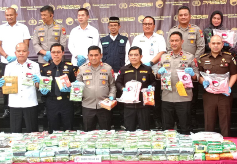 Foto: Kapolda Metro Jaya, Irjen. Pol. Karyoto Saat Pemusnahan Narkotika