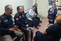 Foto: Yayan Maryana dan Istri Saat di Polres Metro Kabupaten Bekasi Bersama LBH Perisai Keadilan Masyarakat (PKN)