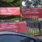 Spanduk Menolak Pemakzulan Wapres Gibran Rakabuming Raka