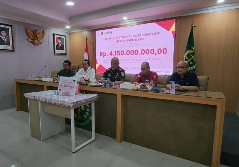 Kejari Jakarta Utara Kembalikan Uang Kerugian Kasus Korupsi di Perum Bulog, Rabu (18/6/2025)