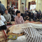 Foto: Jusuf Kalla saat melayat ke kediaman almarhum Surya Darma Ali