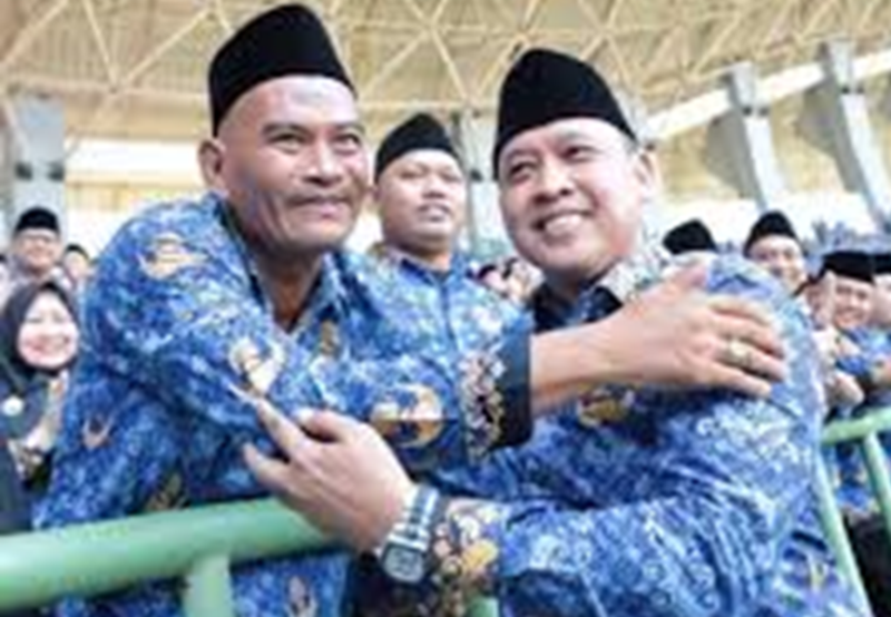 Foto: Walikota Bekasi Tri Adhianto Lantik 7.969 PPPK Kota Bekasi