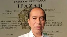 Foto: Joko Widodo dan Ijazah UGM
