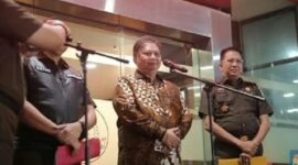 Foto: Menko Airlangga Hartarto Saat Penuhi Panggilan Kejagung RI