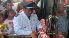 Foto: Kepala Desa Jayamukti, Cikarang Pusat, Iwan (Iwan Gepeng) 