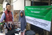 Warga Desa Pantai Bahagia, Muaragembong, Kabupaten Bekasi Jawa Barat