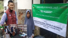 Warga Desa Pantai Bahagia, Muaragembong, Kabupaten Bekasi Jawa Barat