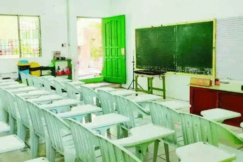 Photo Ilustrasi Sekolah Swasta Yang Sepi Peminat