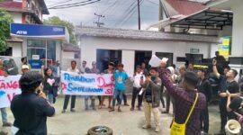 Photo: Aksi Mahasiswa di Kejari Simalungun, Sumatera Utara