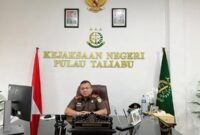 Caption: Kepala Kejaksaan Negeri (Kajari) Taliabu, Nurwinardi. 